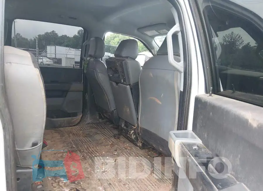 1FT8W2BAXPED72865 Photo# 8