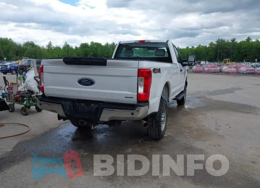 1FTBF2B67JEC84090 Photo# 4