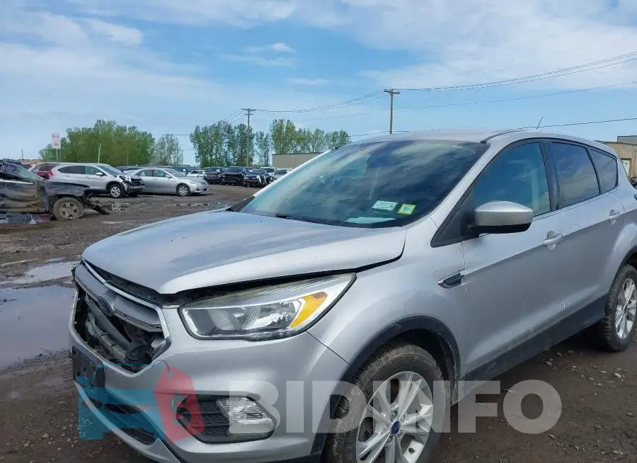 1FMCU9G96HUD90418 Photo# 6