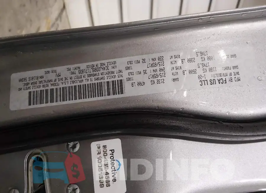 3C4NJDDB5LT171839 Photo# 9