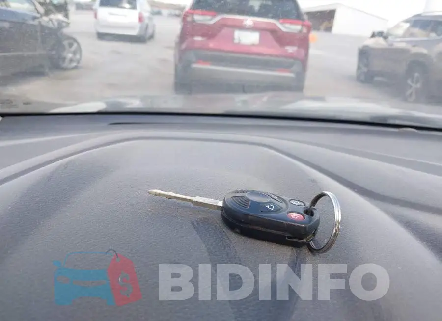 1FADP3F24JL210999 Photo# 11