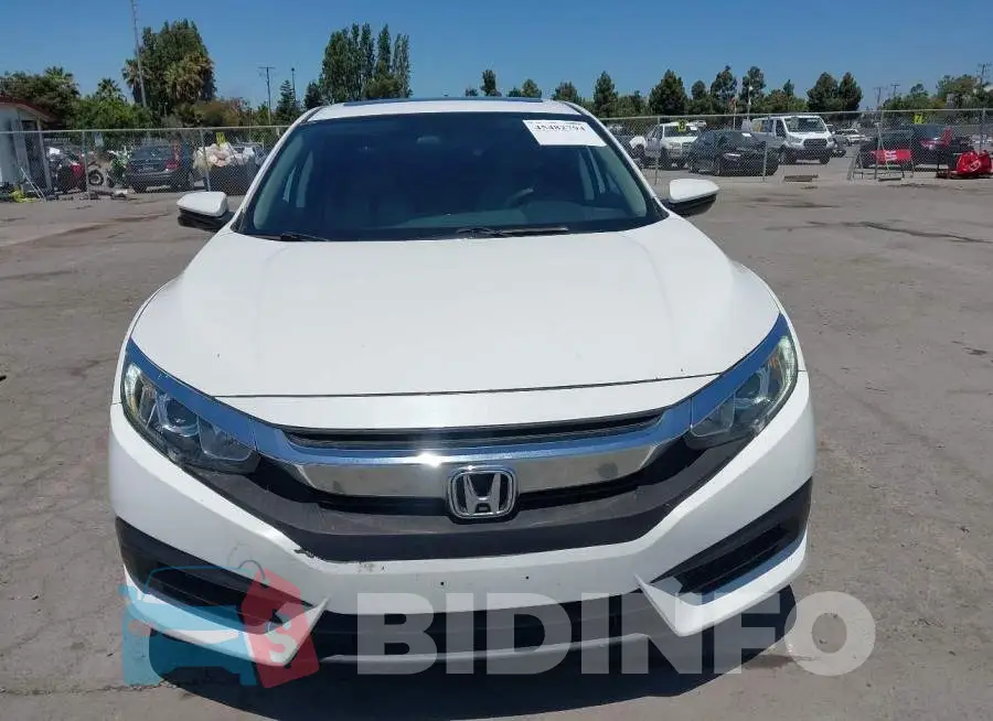 19XFC2F75HE228208 Photo# 12