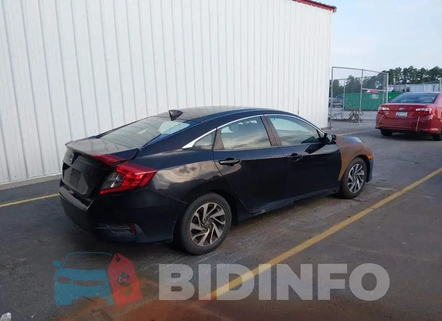 19XFC2F76HE048204 Photo# 4