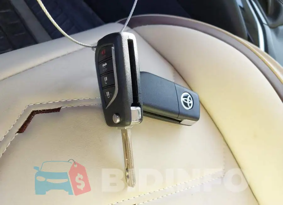 5YFB4MDE8SP328513 Photo# 11
