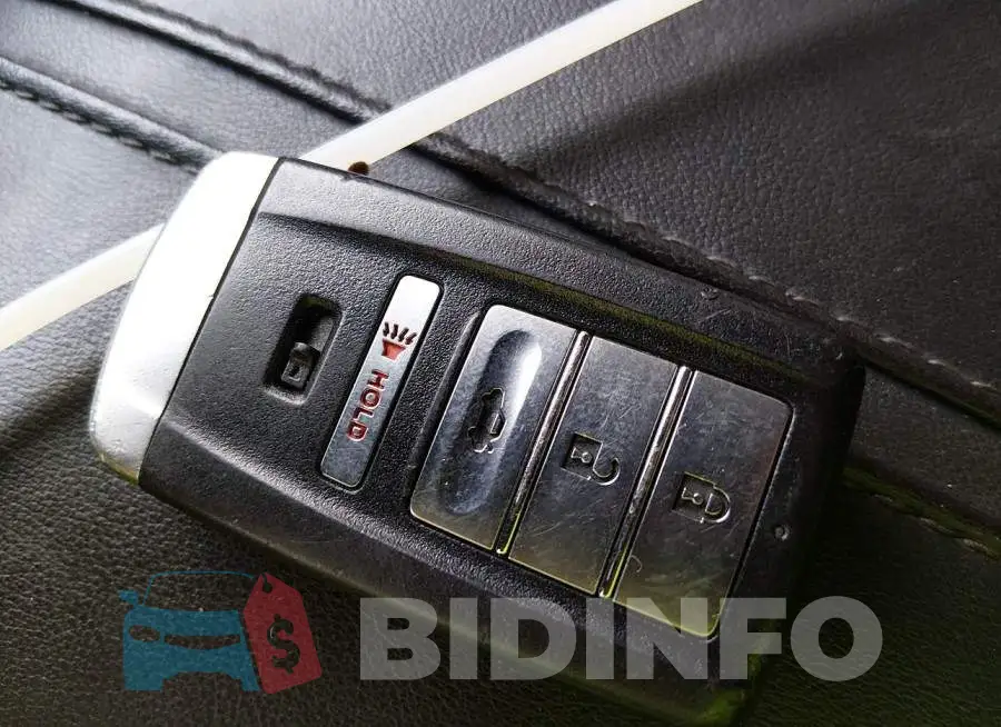 19UUB1F31JA005093 Photo# 11