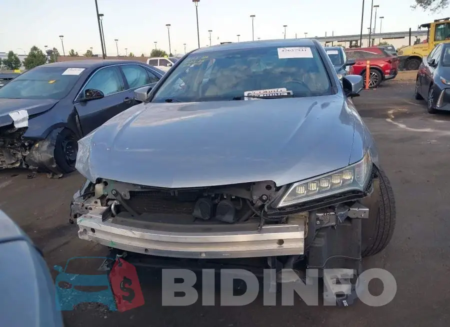 19UUB2F58GA002000 Photo# 13