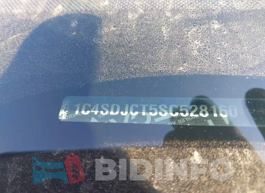 1C4SDJCT5SC528160 Photo# 9