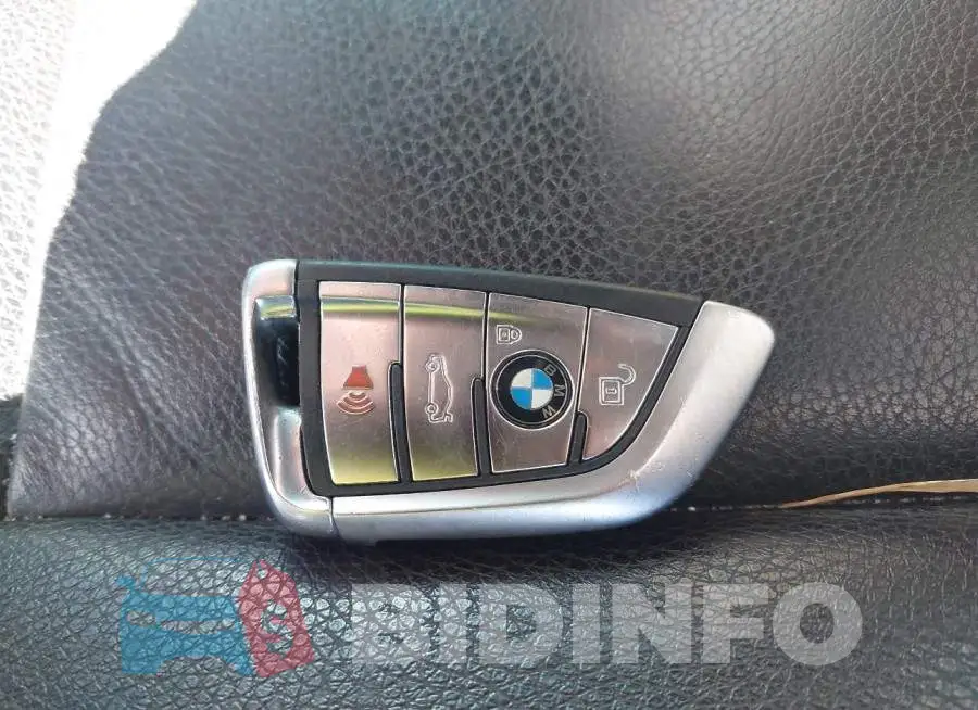 5UXKR0C5XJ0X91207 Photo# 11