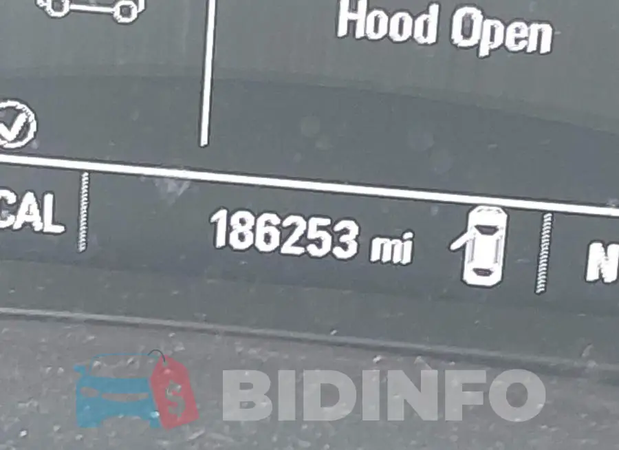 1G1ZB5ST3HF135870 Photo# 15