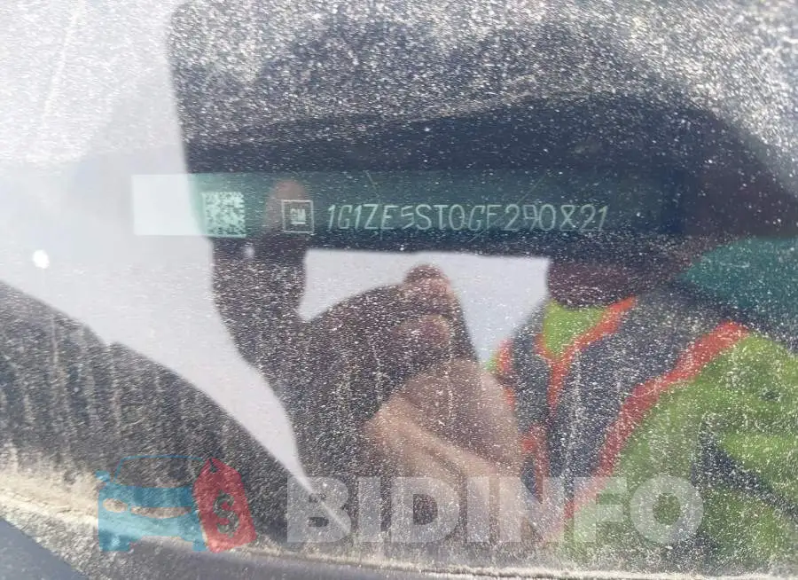 1G1ZE5ST0GF290821 Photo# 9