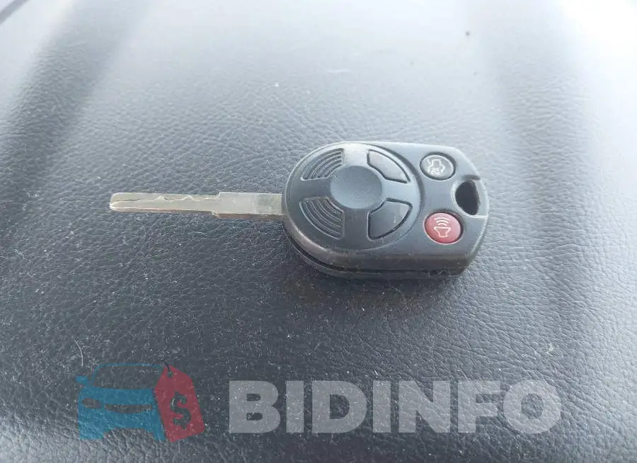 1FADP3E25JL208079 Photo# 11
