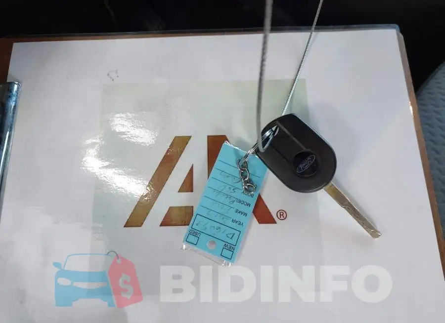 1FMCU0GD8HUD16093 Photo# 11