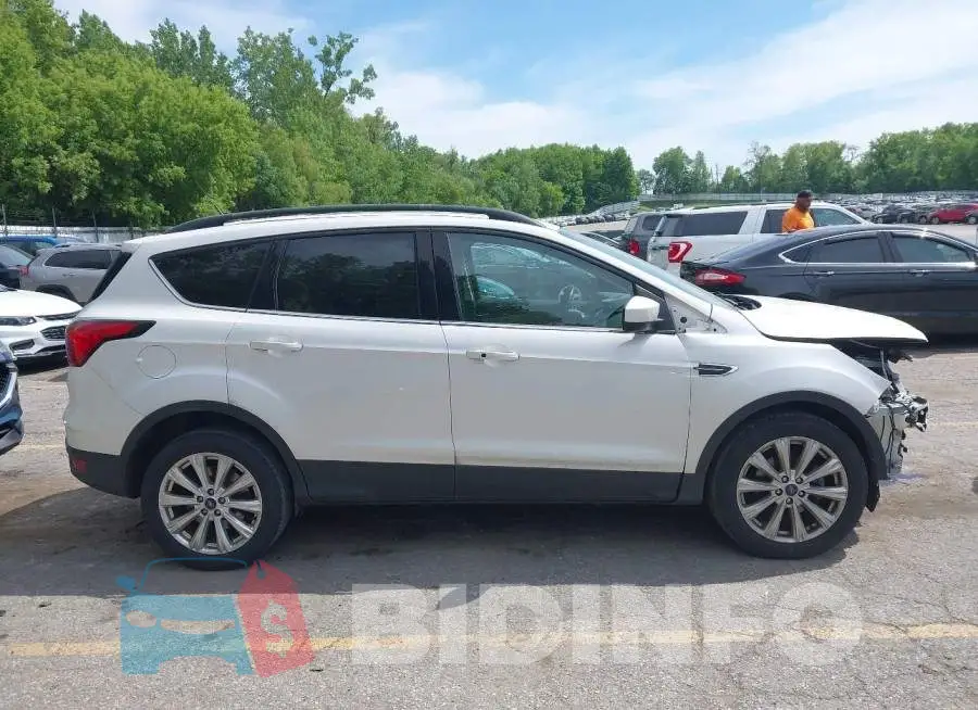 1FMCU0HDXKUC57490 Photo# 13