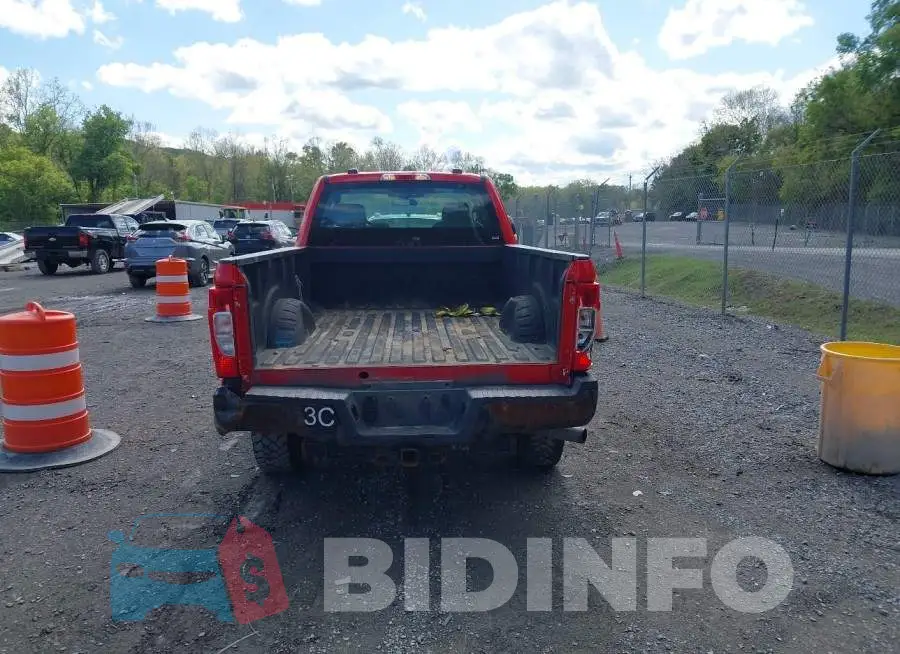 1FTBF2B67NEE20255 Photo# 16