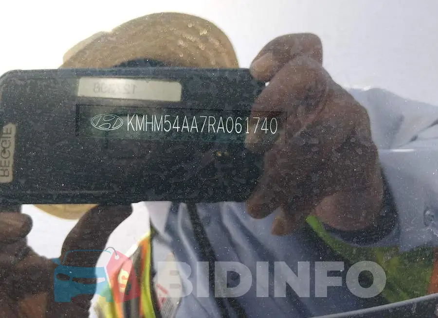 KMHM54AA7RA061740 Photo# 9