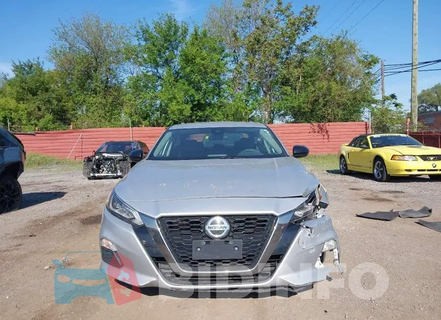 1N4BL4CV8LC182425 Photo# 12