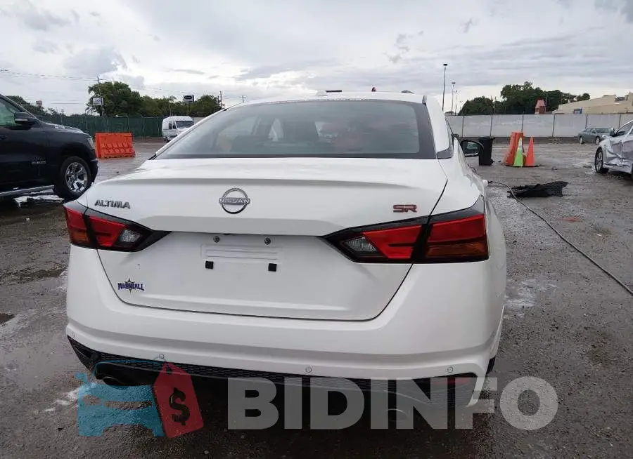 1N4BL4CV8RN400800 Photo# 16