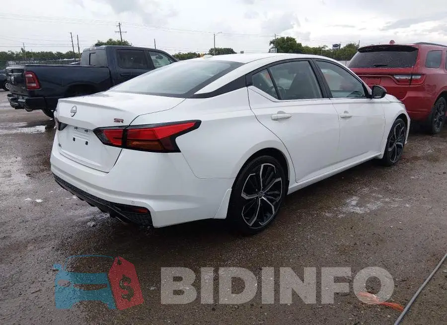 1N4BL4CV8RN400800 Photo# 4