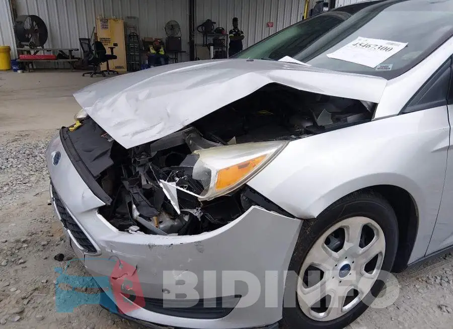 1FADP3E21GL298520 Photo# 6