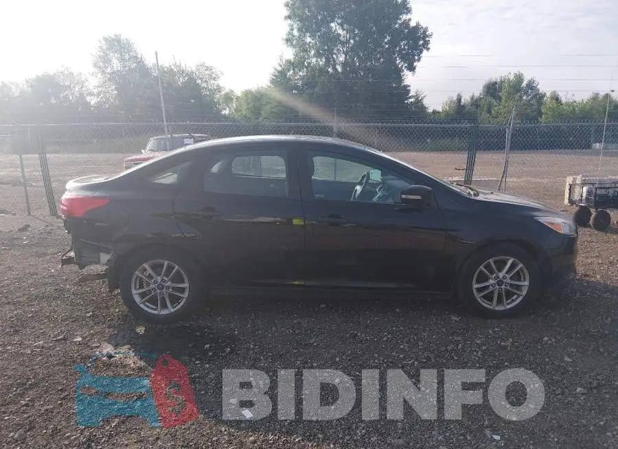 1FADP3F2XGL244163 Photo# 13