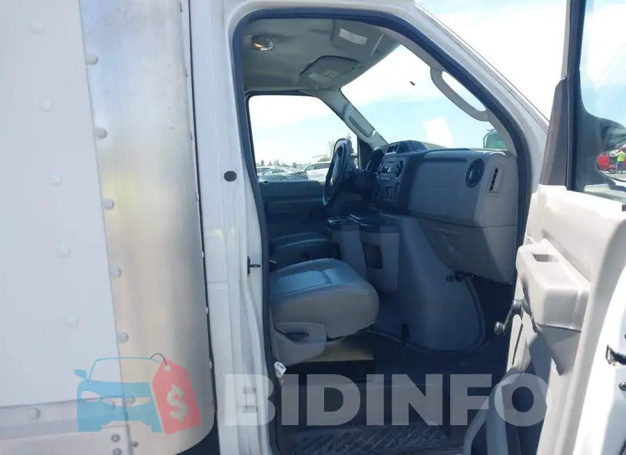 1FDWE3FL3GDC15725 Photo# 5