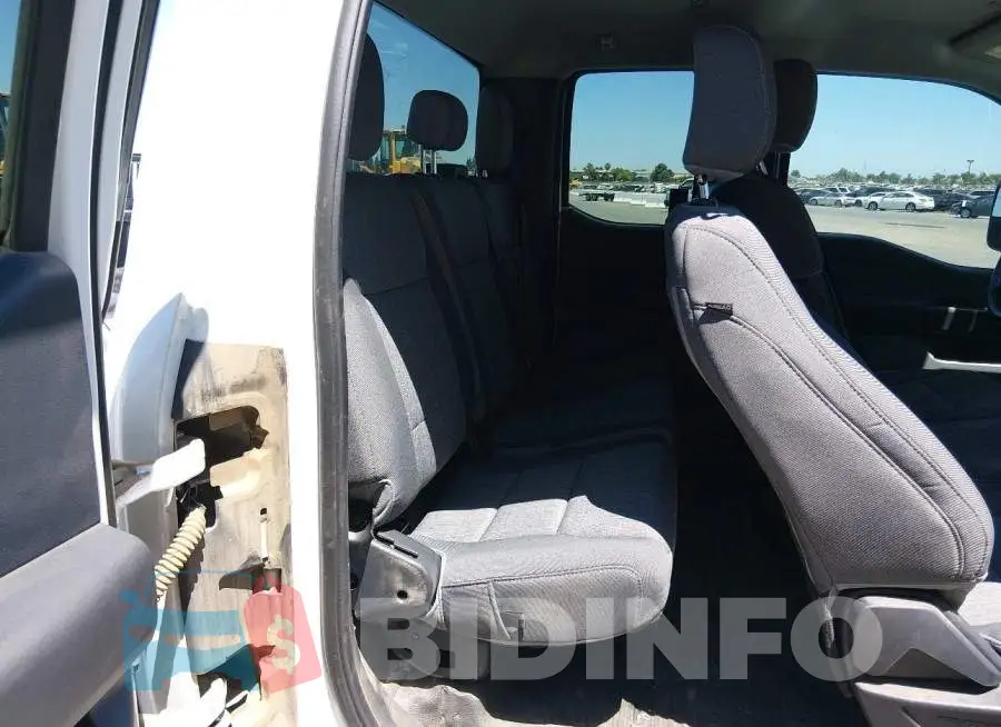 1FT7X2BA7PED77238 Photo# 8