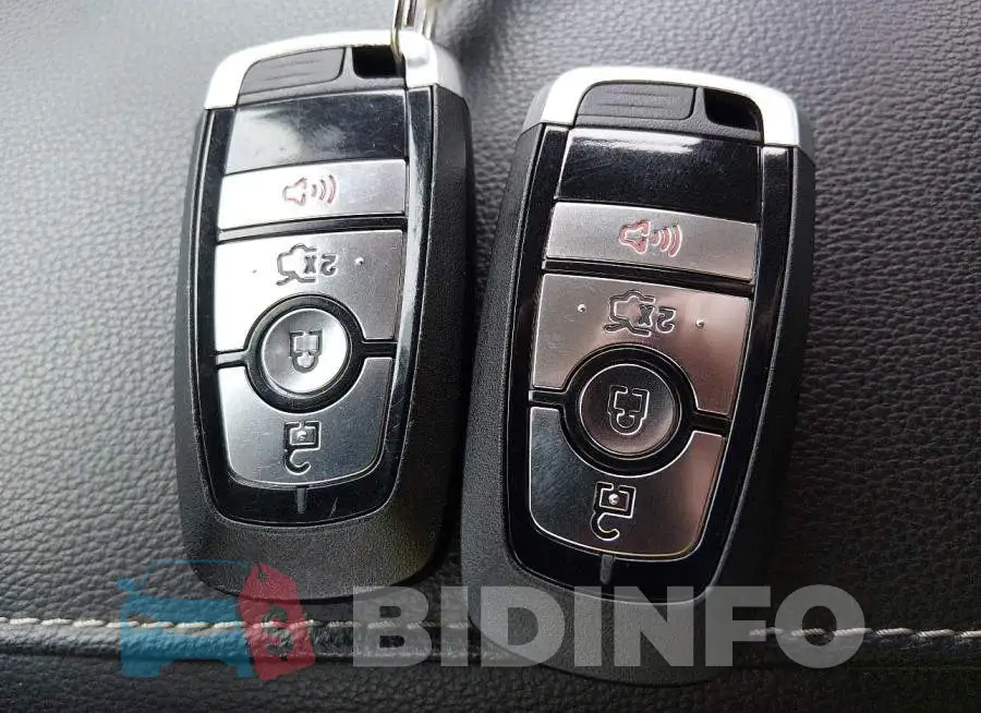 3FA6P0UU3JR278918 Photo# 11