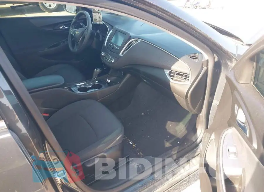 1G1ZB5ST5HF142870 Photo# 5