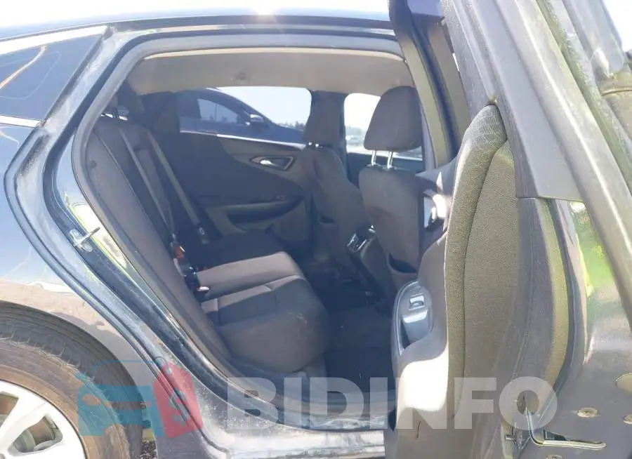 1G1ZD5ST5LF057112 Photo# 8