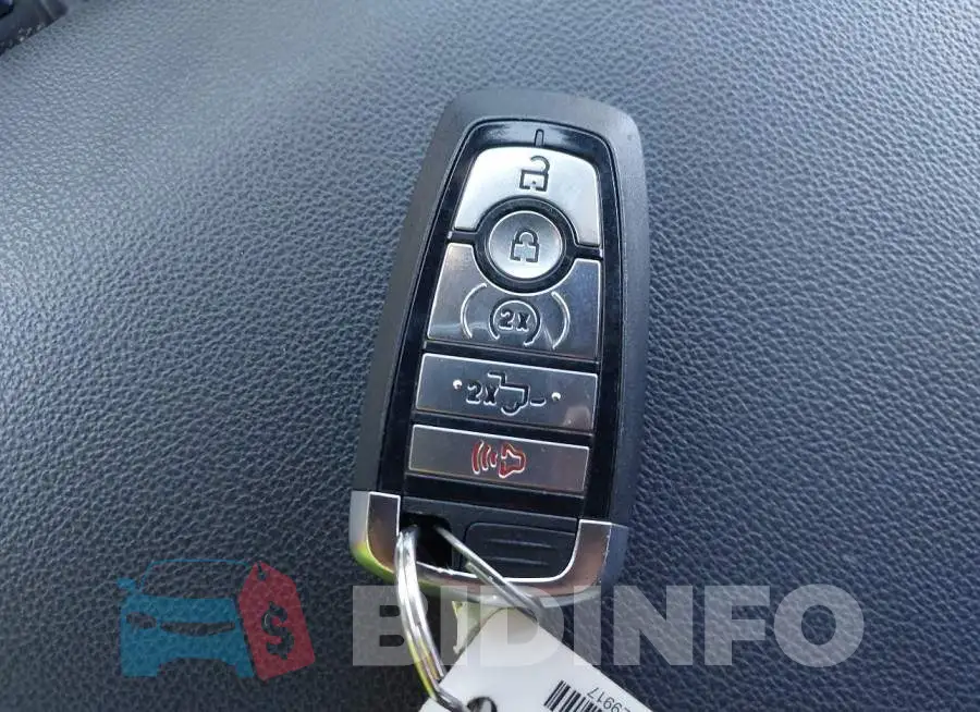 1FTFW5L81RFA81074 Photo# 11