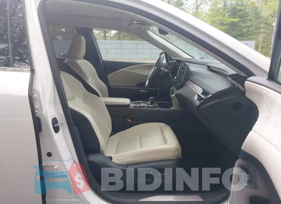 2T2BBMCA3PC003128 Photo# 5