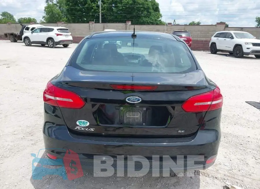 1FADP3F26JL327502 Photo# 16
