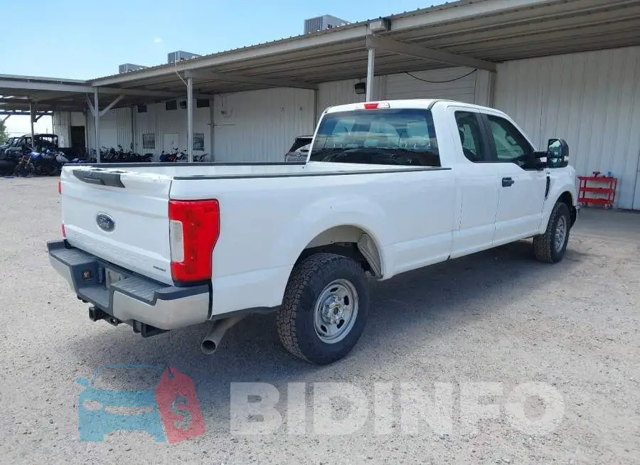1FT7X2A68JEC83907 Photo# 4
