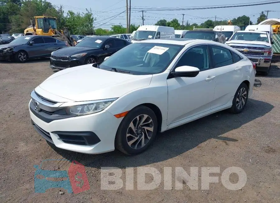 19XFC2F74JE207906 Photo# 2