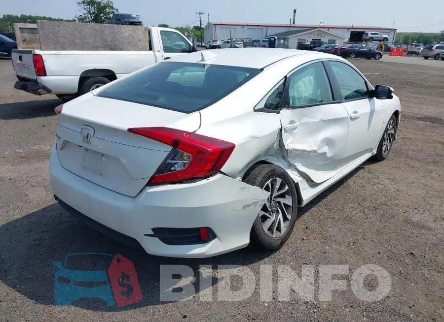 19XFC2F74JE207906 Photo# 4