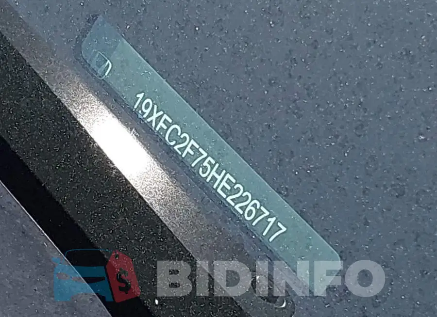 19XFC2F75HE226717 Photo# 17