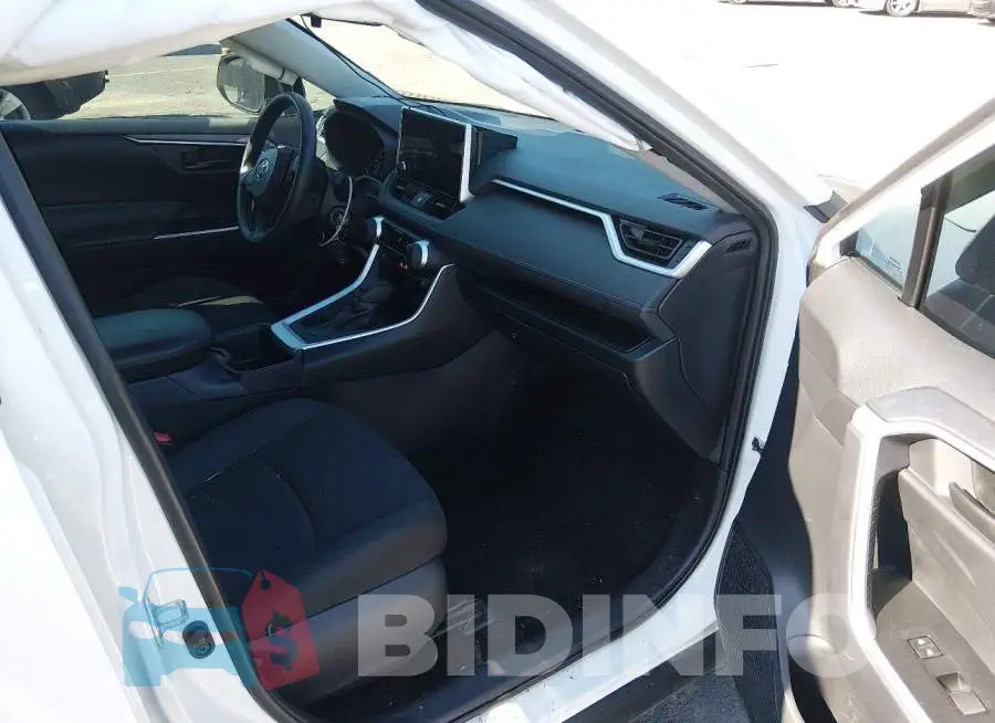 2T3F1RFV8RC458264 Photo# 5