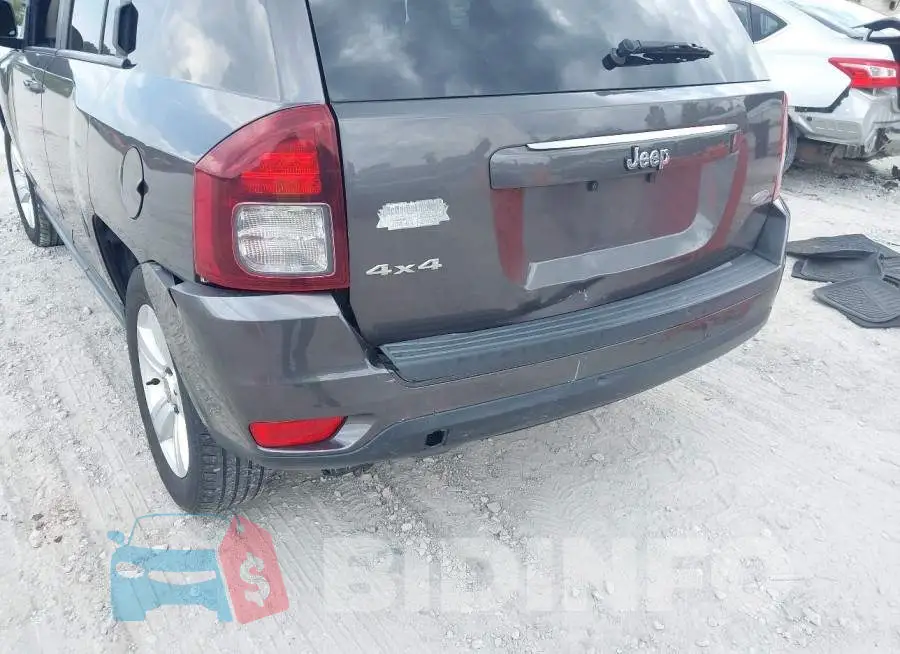 1C4NJDEB4HD162383 Photo# 6