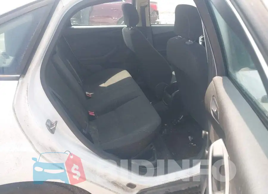 1FADP3E28GL236578 Photo# 8