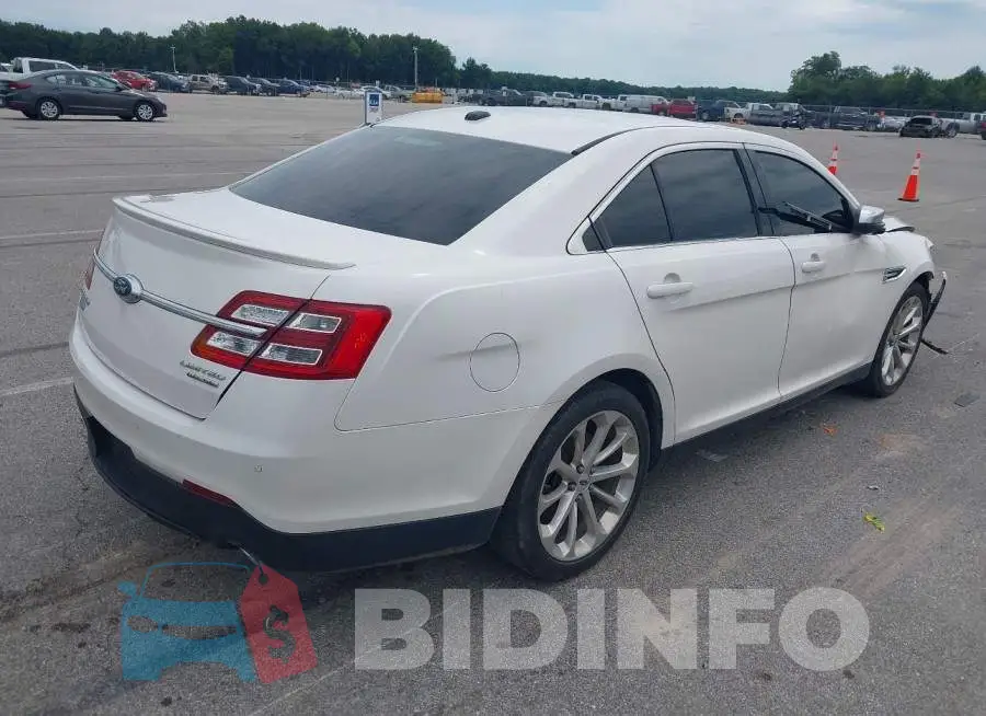 1FAHP2F81JG138586 Photo# 4