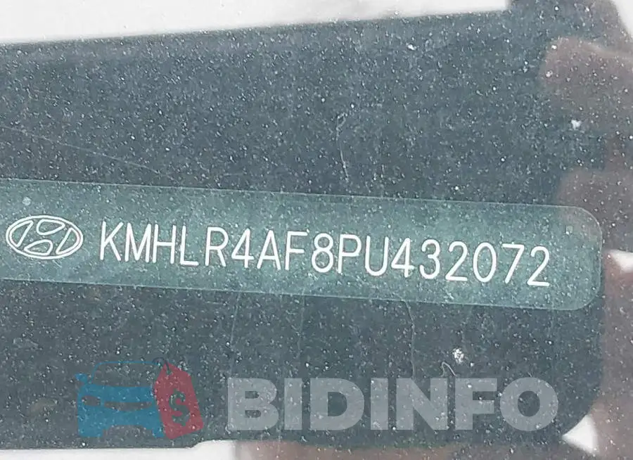 KMHLR4AF8PU432072 Photo# 9