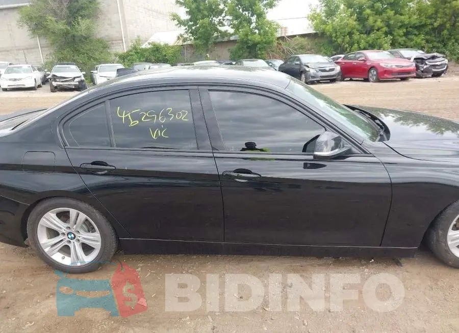 WBA8E3C55GK501751 Photo# 13