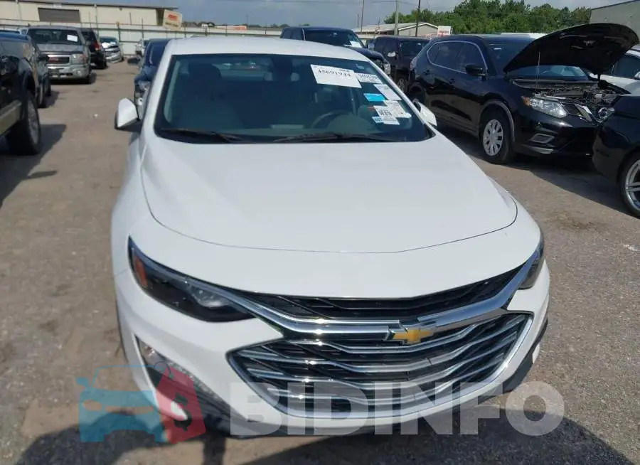 1G1ZD5ST8LF067679 Photo# 12