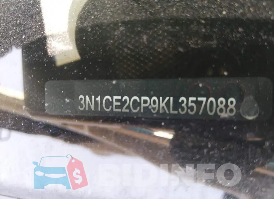 3N1CE2CP9KL357088 Photo# 9