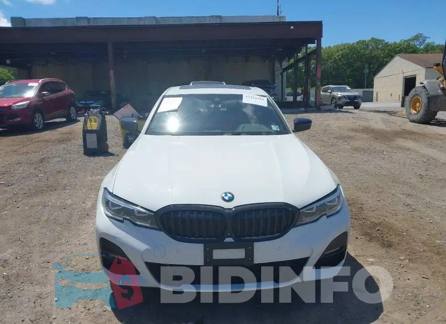3MW5R7J08M8B85863 Photo# 12