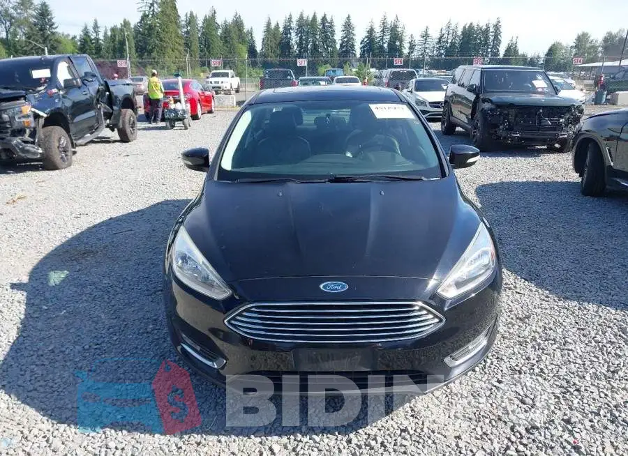 1FADP3J2XHL272621 Photo# 13