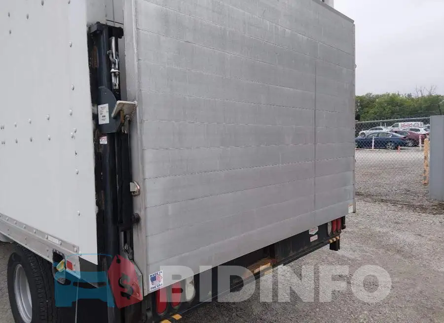 1FDRF3G63GEC88008 Photo# 14