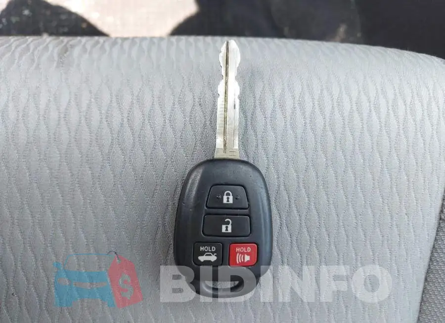 2T1BURHE9GC603272 Photo# 11