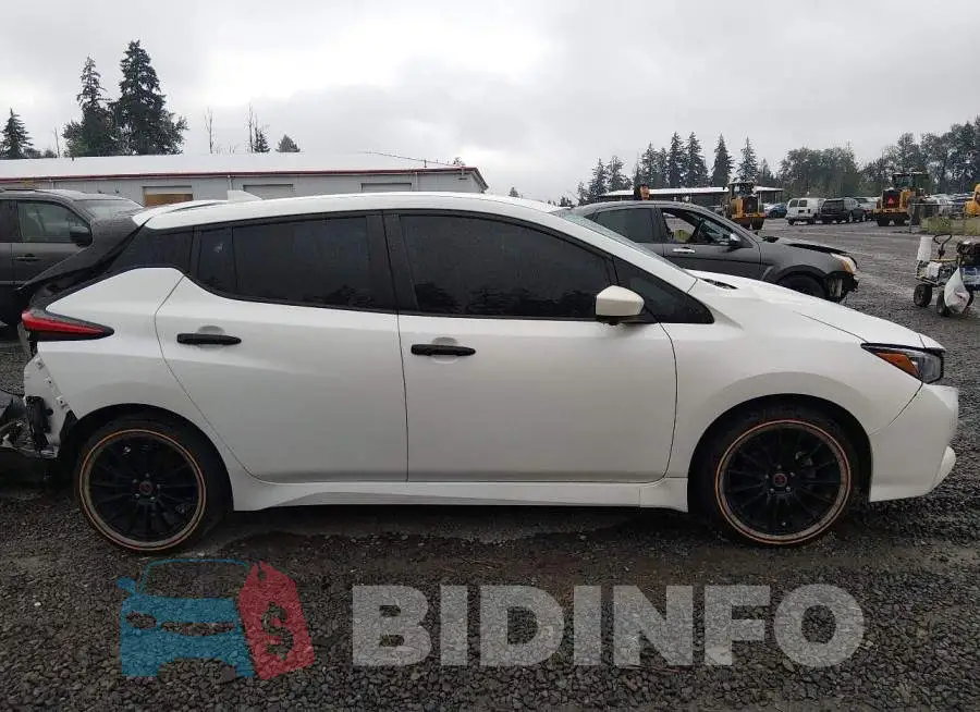 1N4AZ1CV1MC552155 Photo# 14
