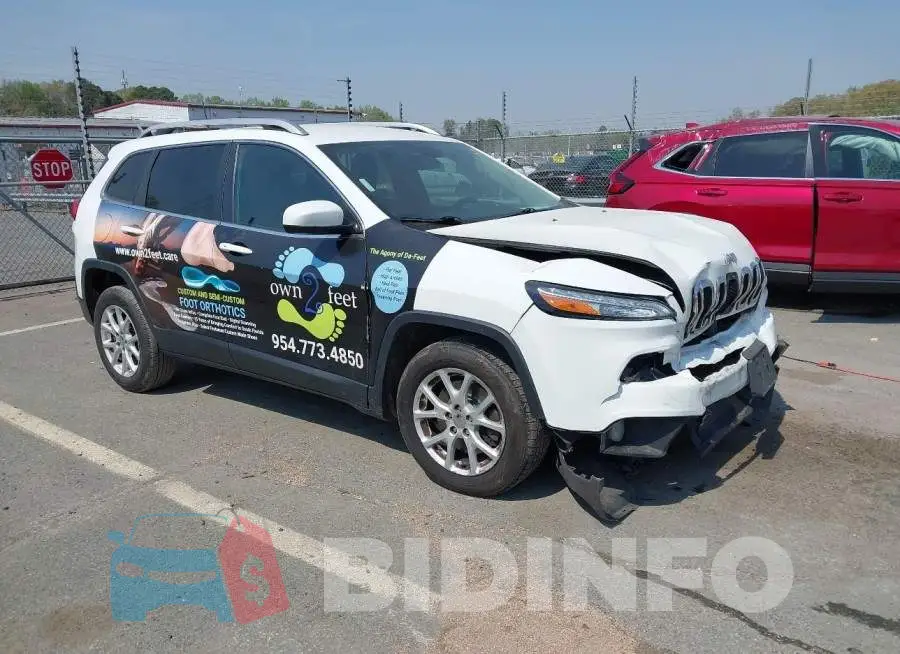 1C4PJLCB1HD213604 Photo# 1